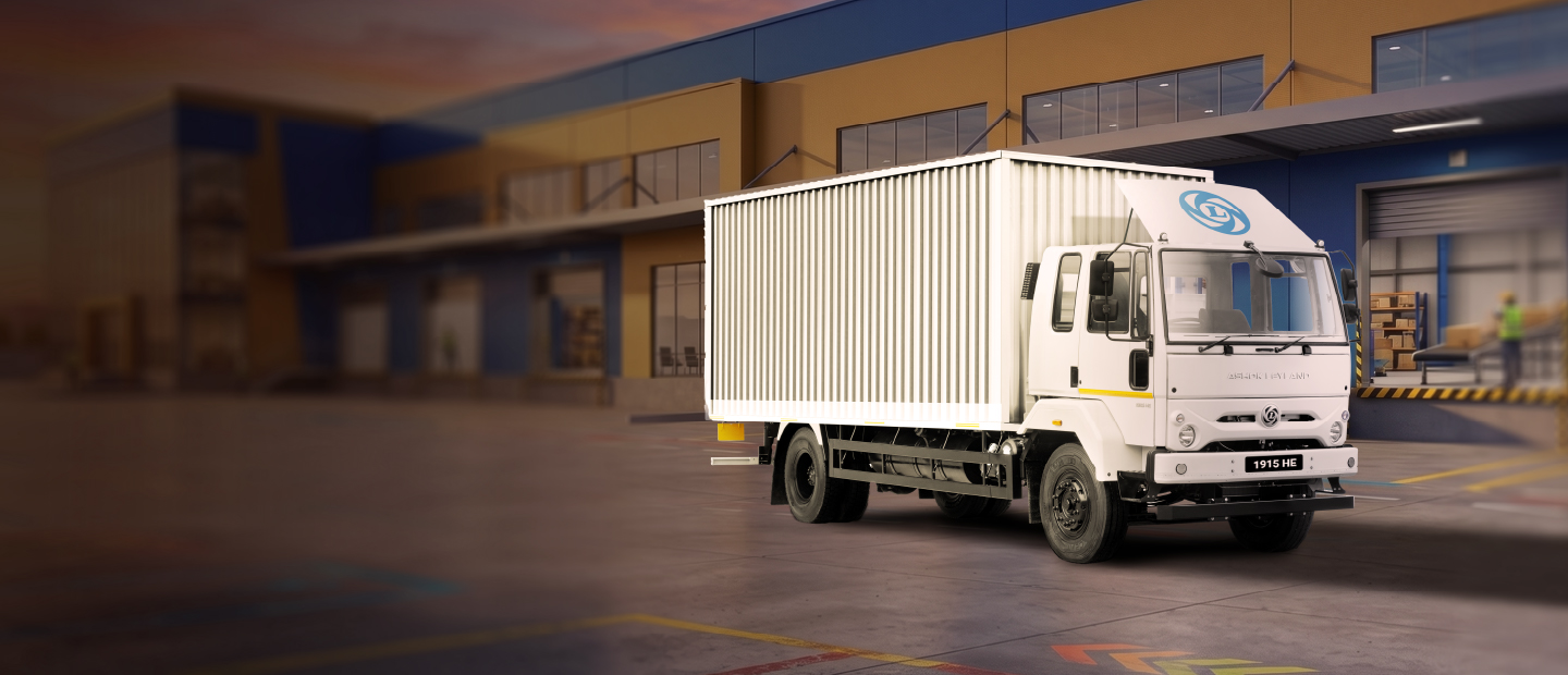 https://www.ashokleyland.com/backend/wp-content/uploads/2024/02/Ecomet_Application_Parcel_1440x620.jpg